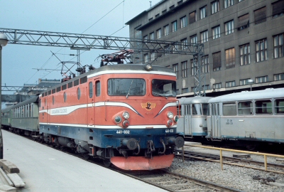 {short description of image}